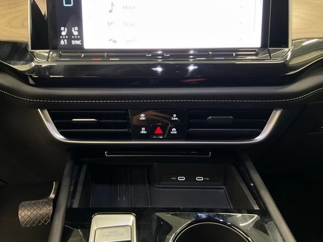 Used 2025 Volkswagen Atlas SE FWD image 20