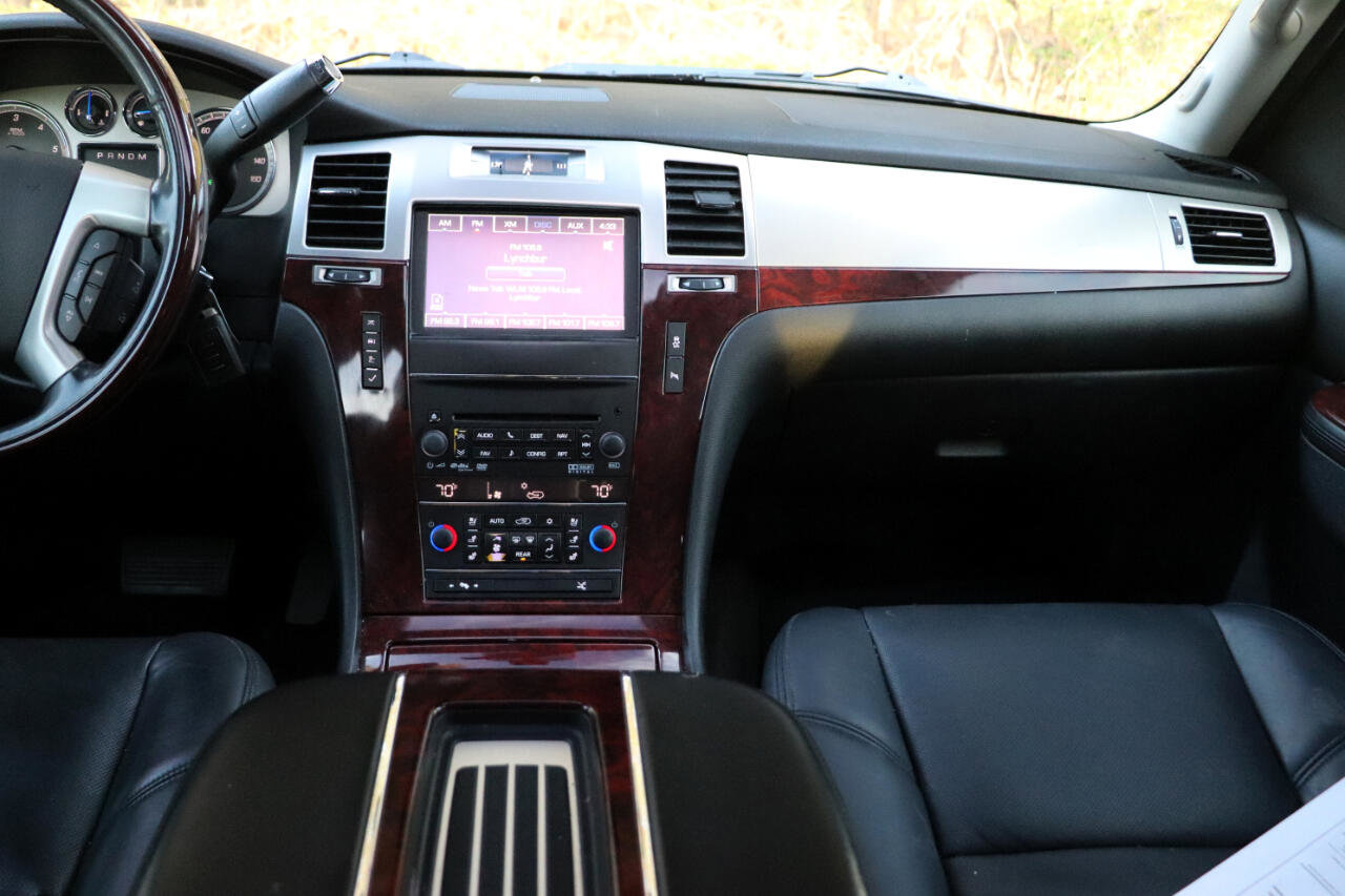 Used 2014 Cadillac Escalade ESV Premium image 18