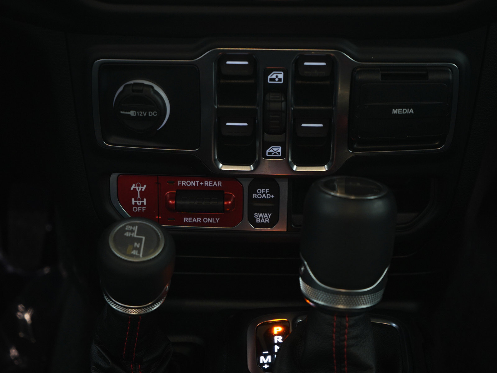 Used 2020 Jeep Gladiator Rubicon w/ Dual Top Group AWD/4WD image 21