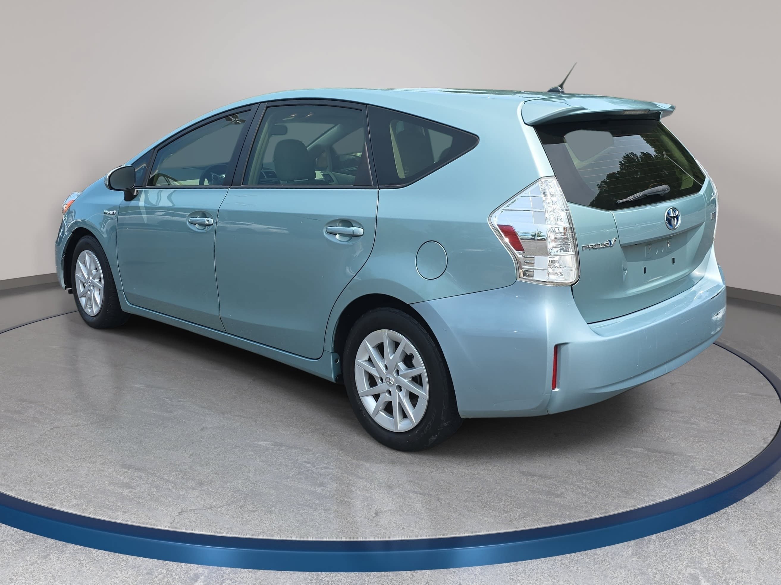 Used 2013 Toyota Prius V Two FWD image 7
