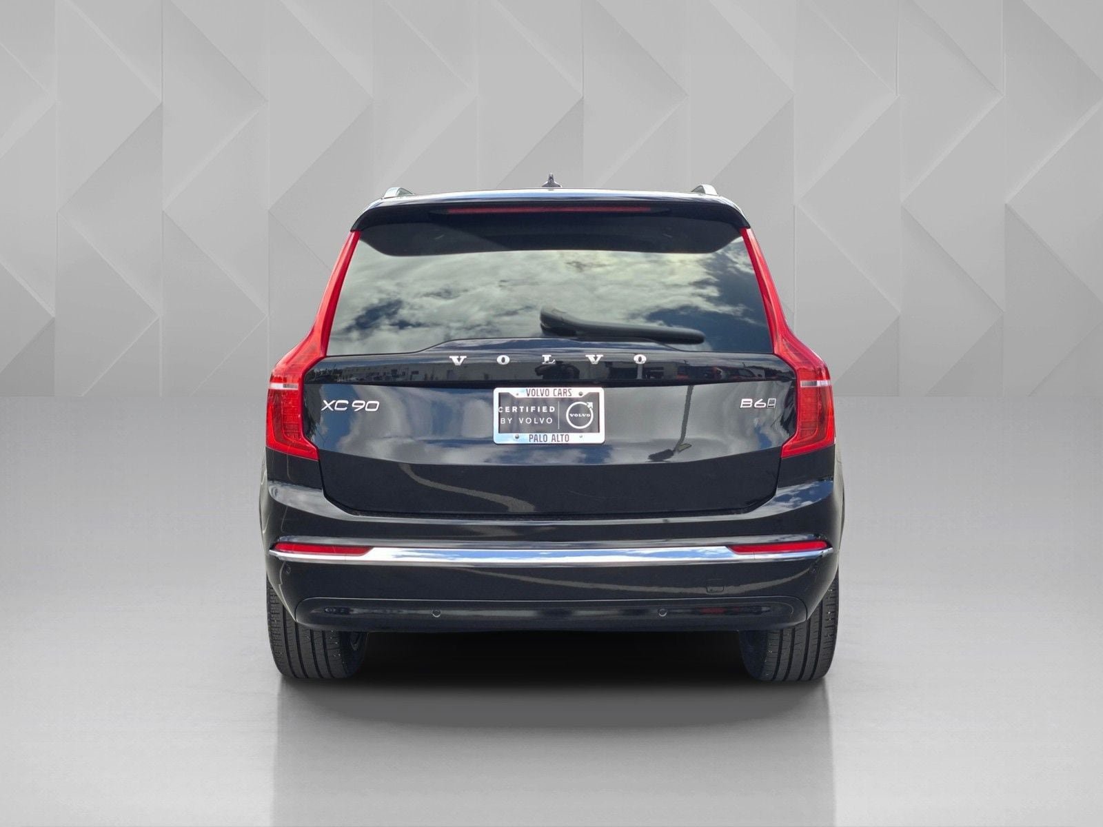 Certified 2025 Volvo XC90 B6 Plus AWD/4WD image 7