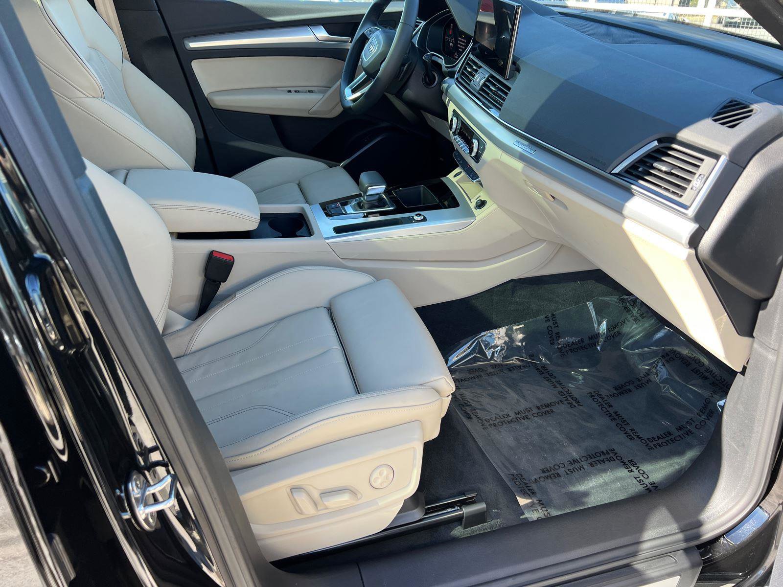 Used 2025 Audi Q5 2.0T Premium w/ Convenience Plus Package image 13