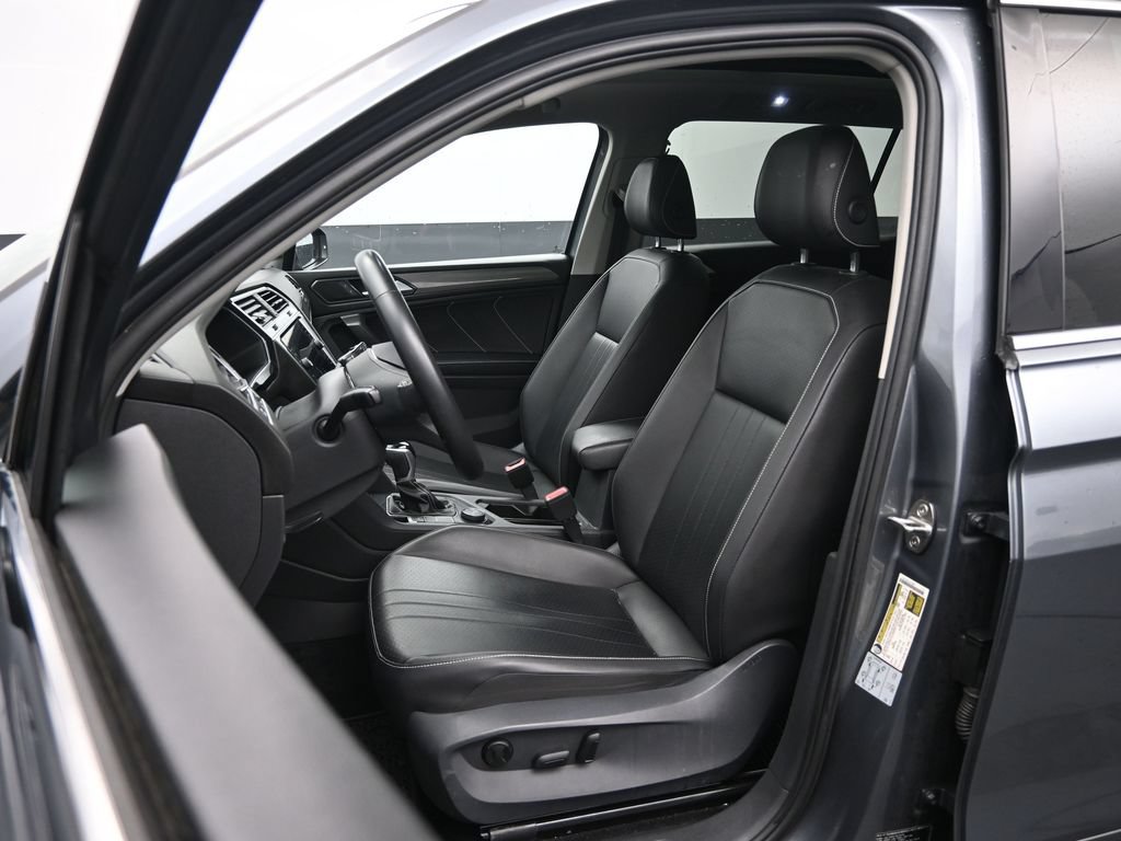 Used 2022 Volkswagen Tiguan SE AWD/4WD image 20