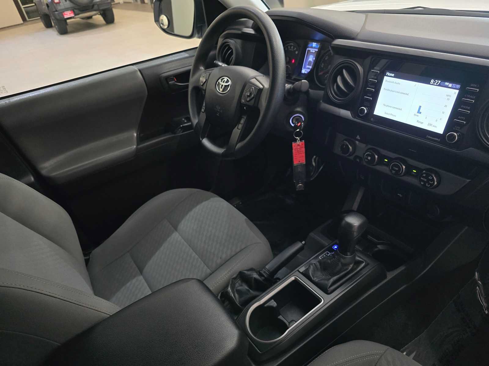 Used 2020 Toyota Tacoma SR AWD/4WD image 28