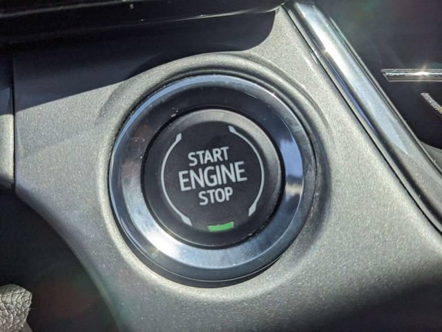 Used 2025 Chevrolet Trax LT FWD image 21