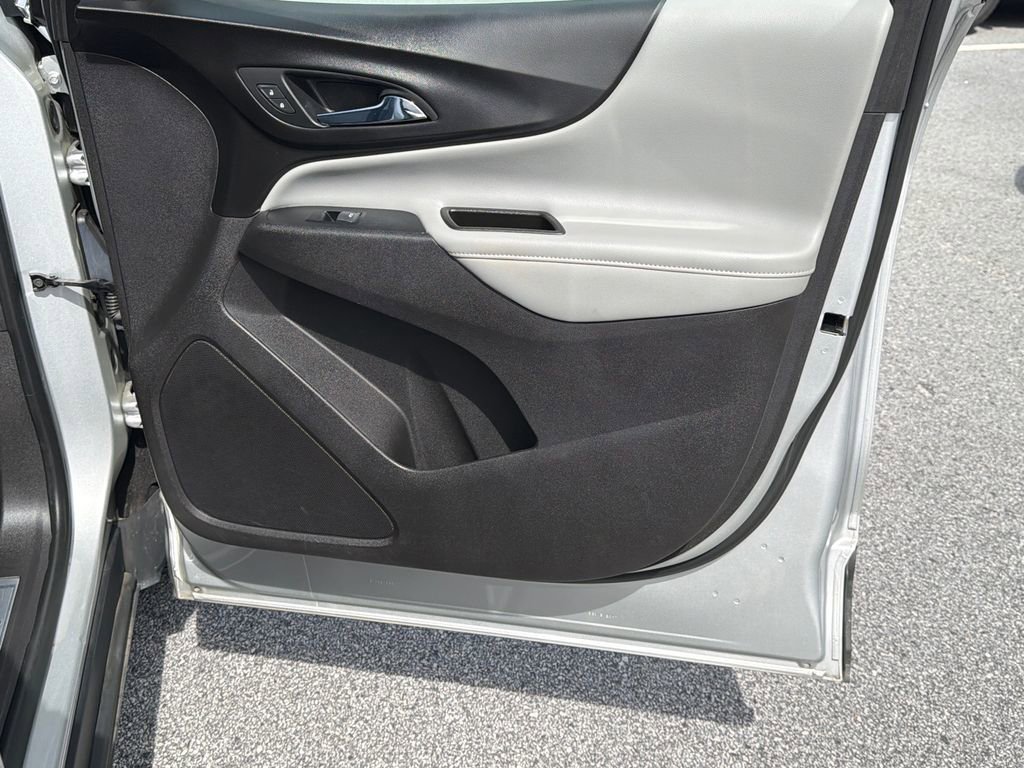 Used 2018 Chevrolet Equinox Premier image 14