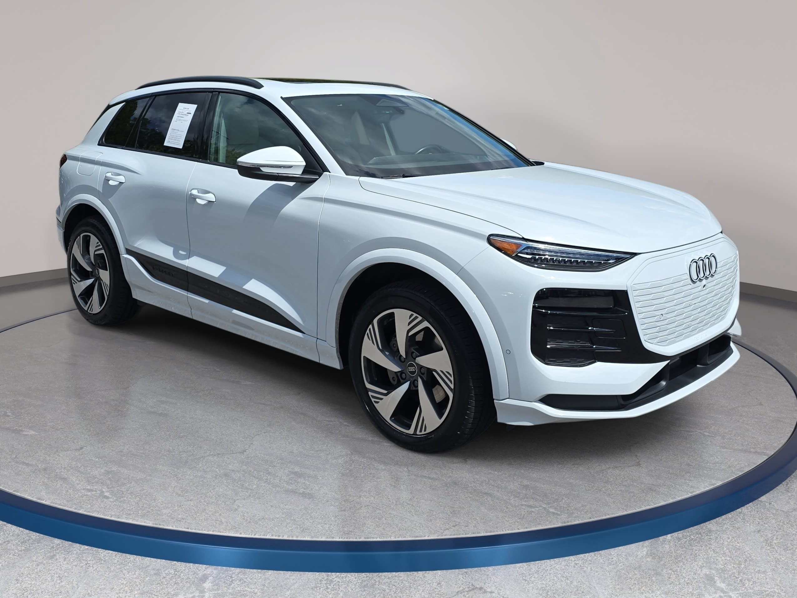 Used 2025 Audi Q6 e-tron Premium Plus AWD/4WD image 3