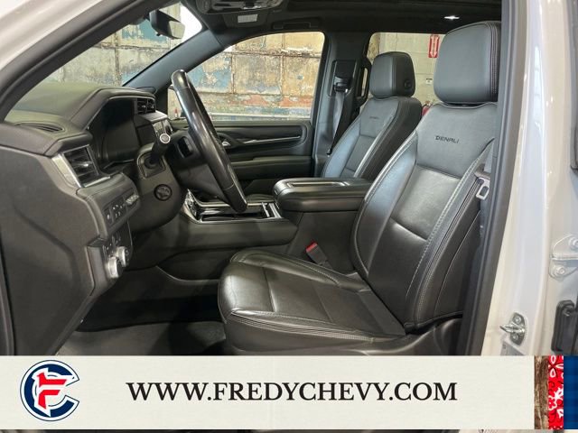 Used 2021 GMC Yukon Denali w/ Denali Premium Package image 11
