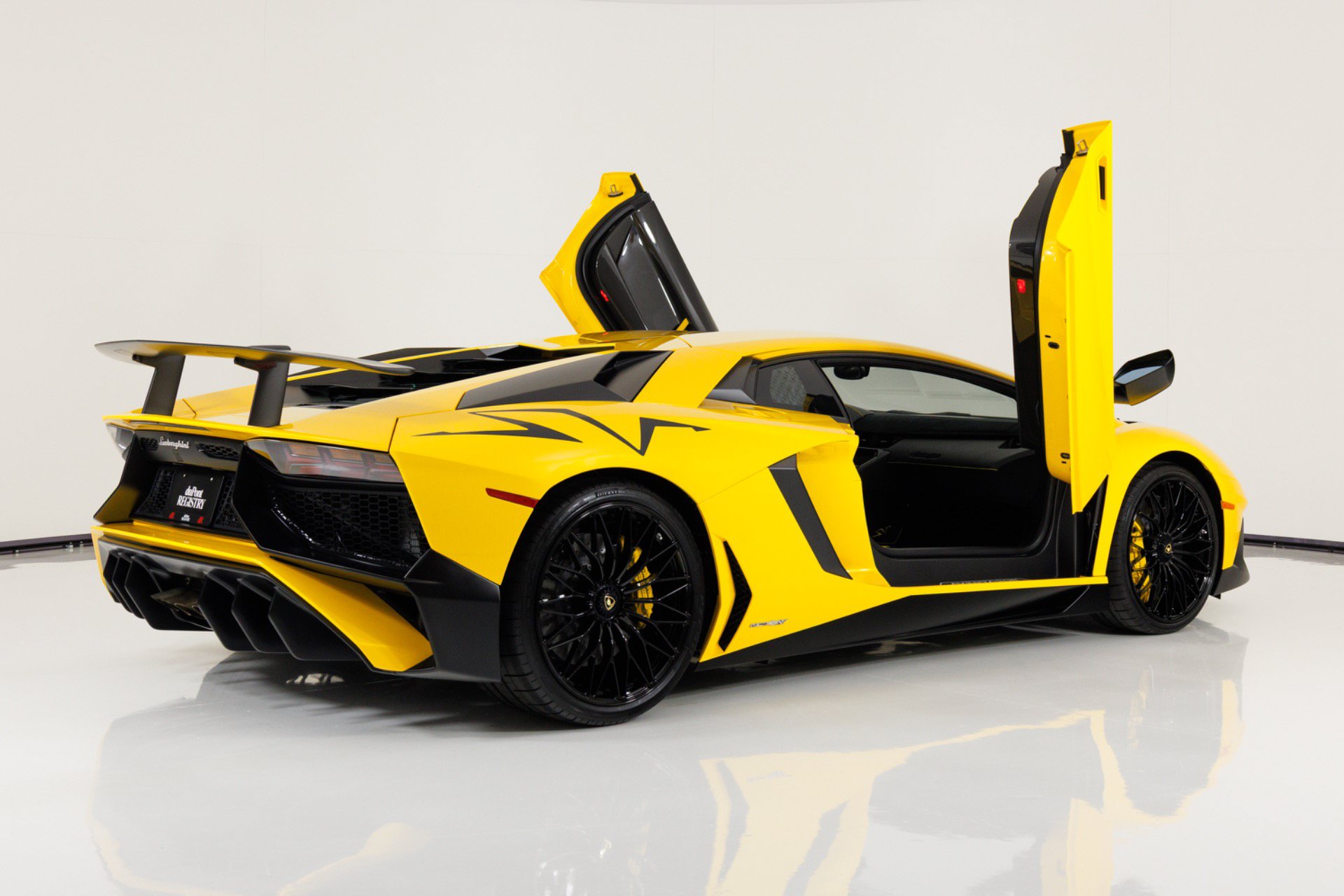 Used 2016 Lamborghini Aventador LP 750-4 Superveloce AWD/4WD image 4