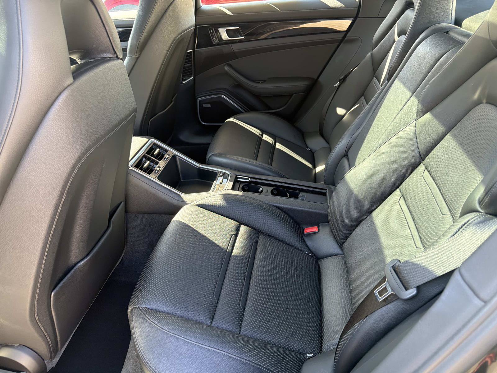 Used 2019 Porsche Panamera 4 AWD/4WD image 10