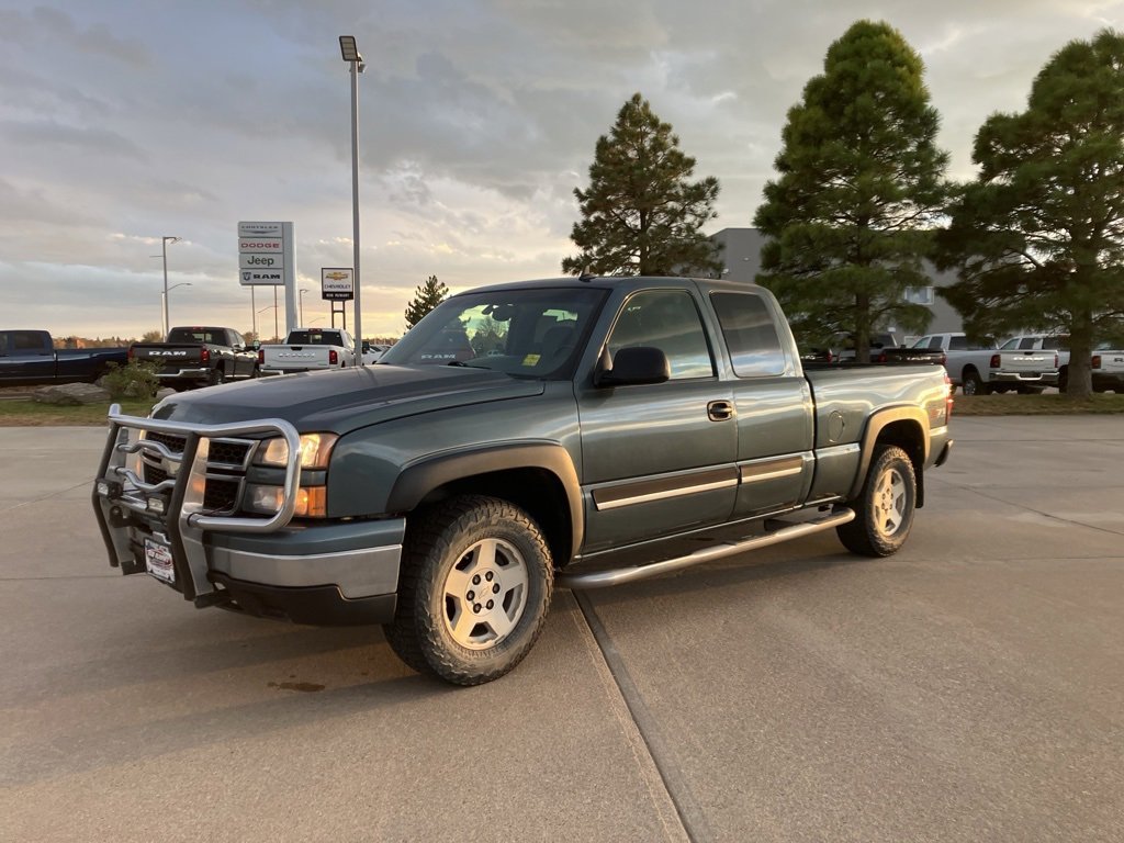 Used 2007 Chevrolet Silverado 1500 LT w/ Extended Cab Value Package