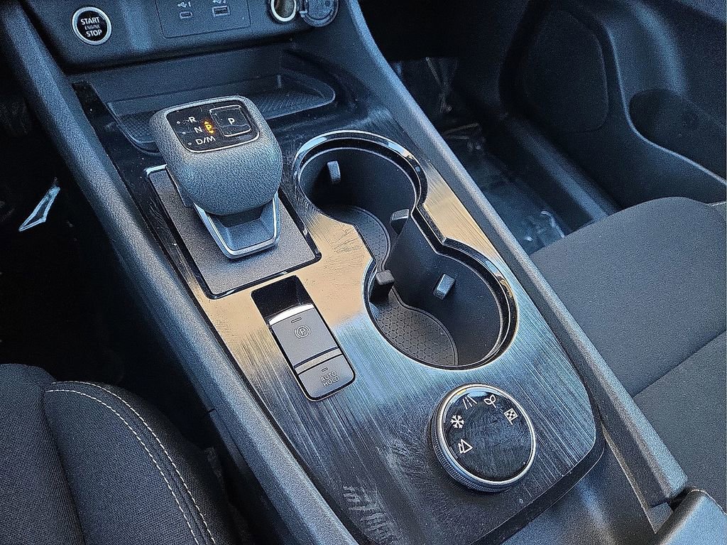 Used 2023 Nissan Rogue S image 28