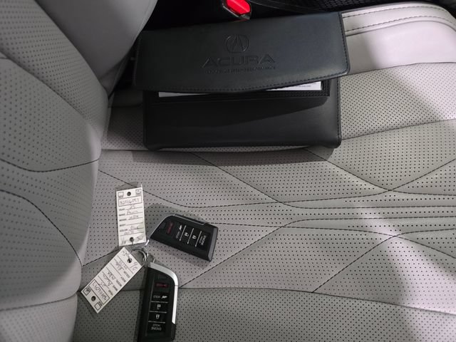 Used 2025 Acura MDX SH-AWD w/ Advance Package image 9