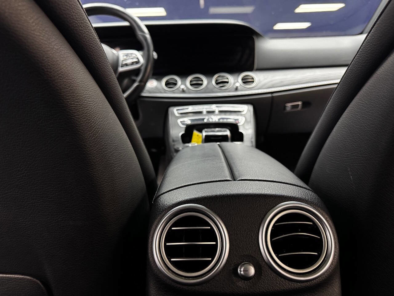 Used 2020 Mercedes-Benz E 350 Sedan image 40