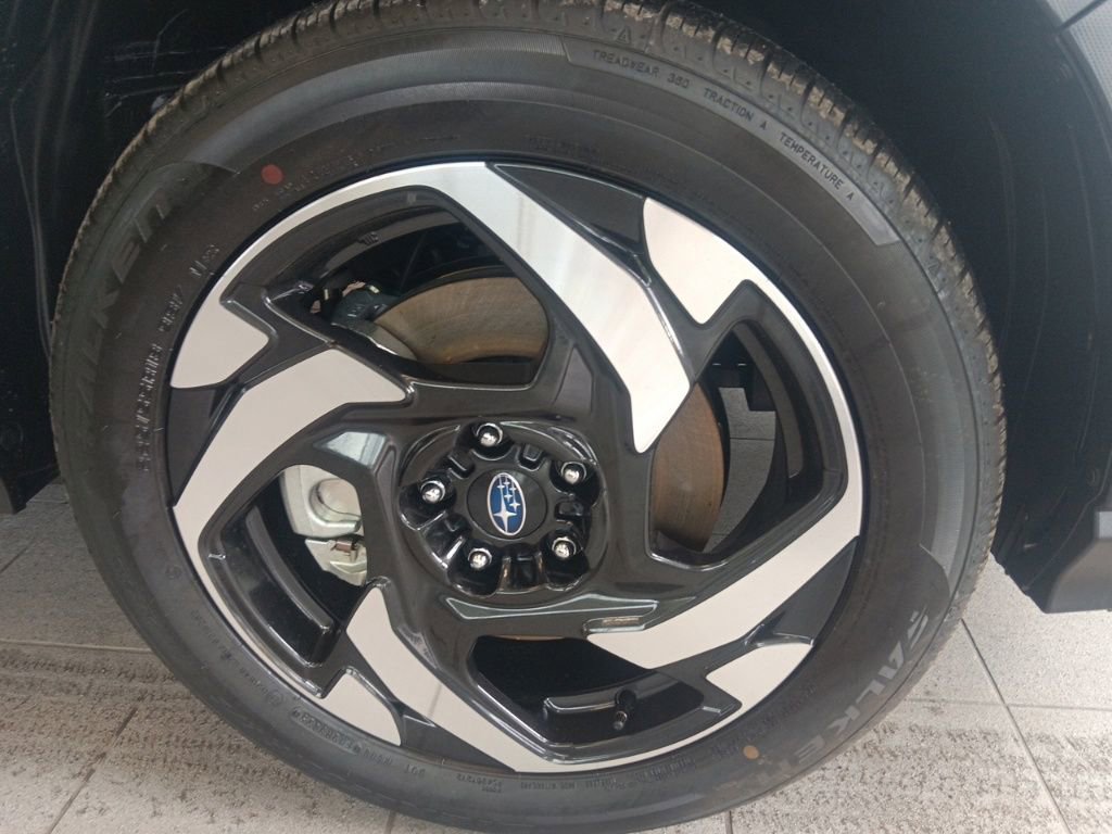 New 2026 Subaru Crosstrek 2.5i Limited w/ Crosstrek Mirror Package image 23