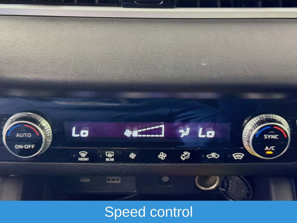 Used 2022 Mitsubishi Outlander SE image 18