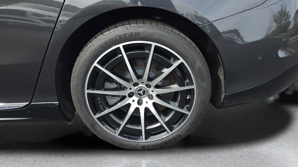 Used 2024 Mercedes-Benz EQS 580 4MATIC Sedan image 15