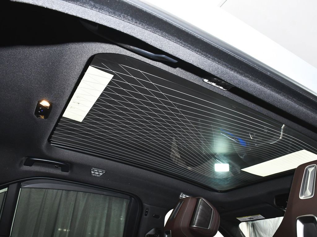 Used 2024 BMW i7 xDrive60 image 64