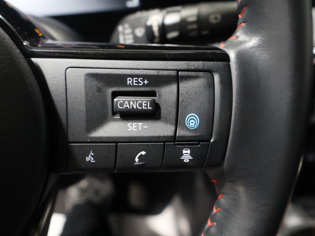 Used 2025 Nissan Kicks SR image 37