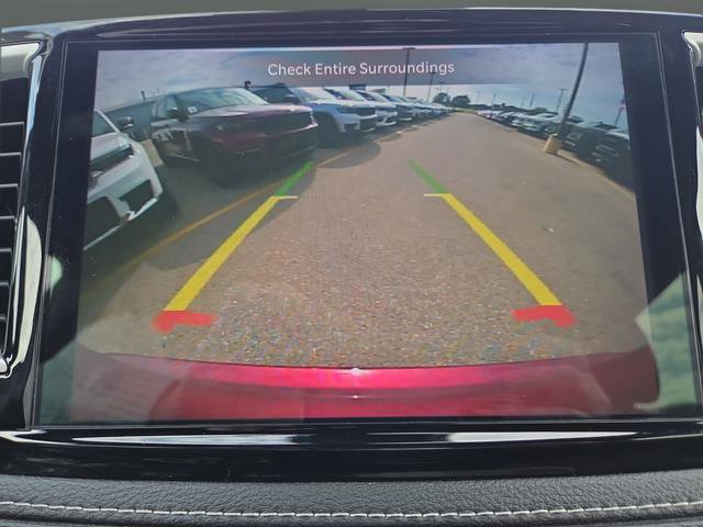 Used 2023 Chrysler Pacifica Touring-L w/ S Appearance Package AWD/4WD image 9