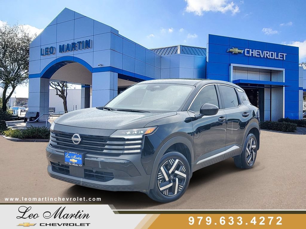 Used 2025 Nissan Kicks SV
