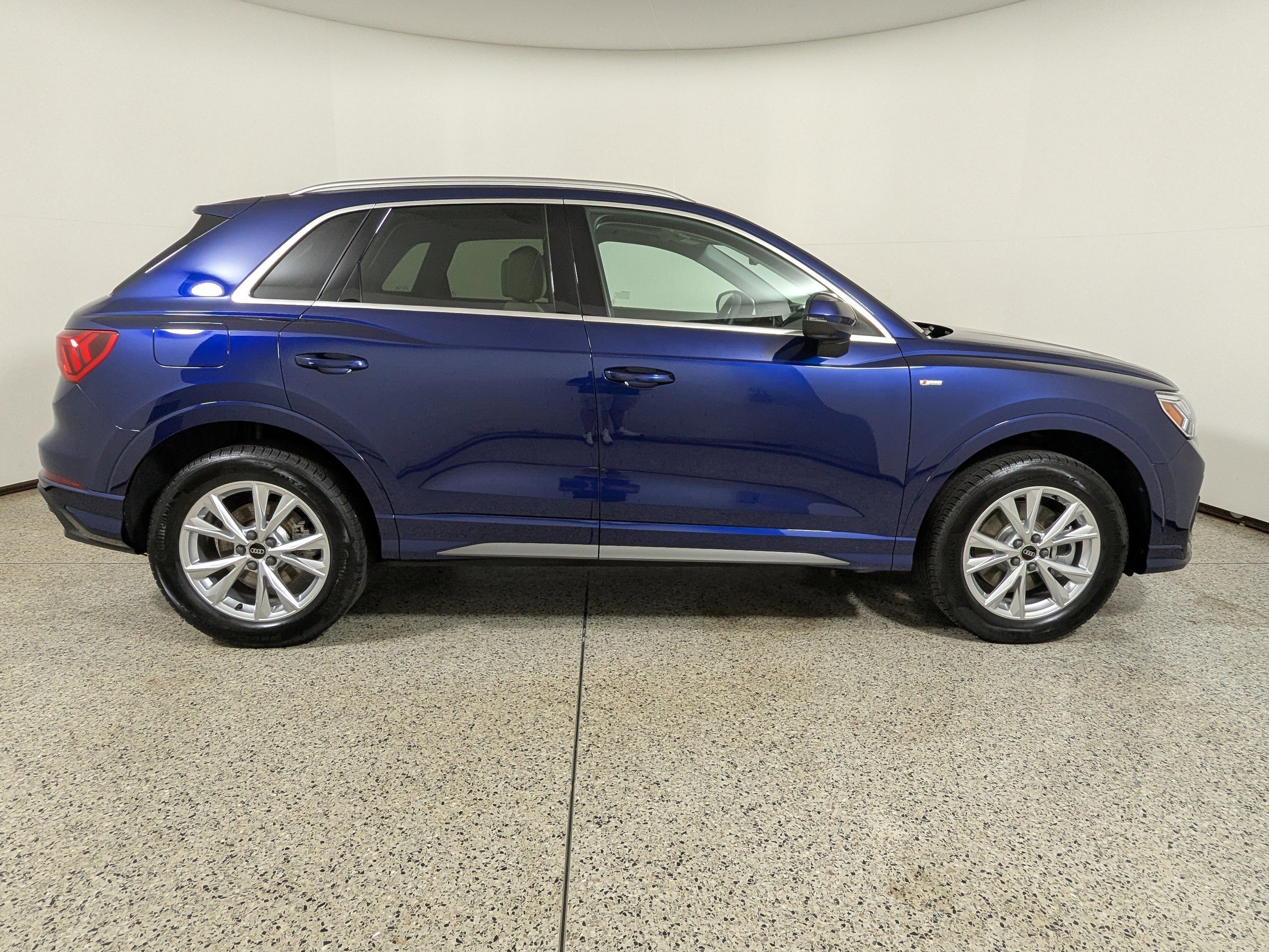 Certified 2025 Audi Q3 2.0T Premium Plus w/ Premium Plus Package image 8