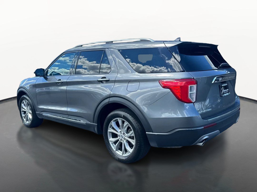 Used 2024 Ford Explorer Limited AWD/4WD image 5