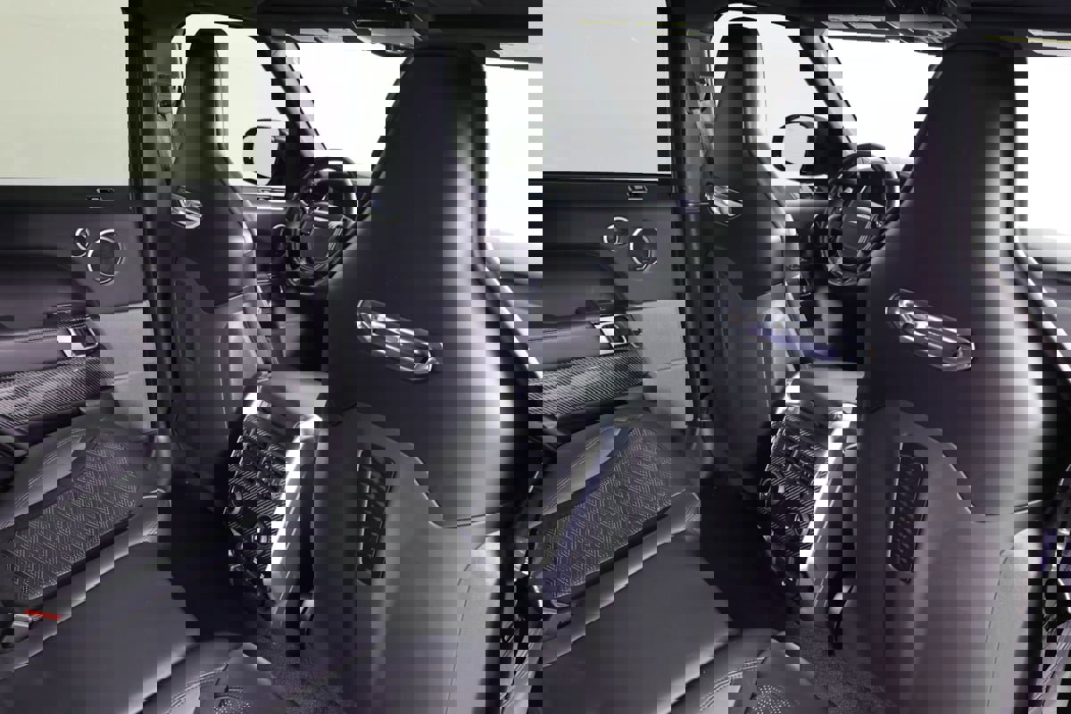 Used 2018 Land Rover Range Rover Sport SVR image 42