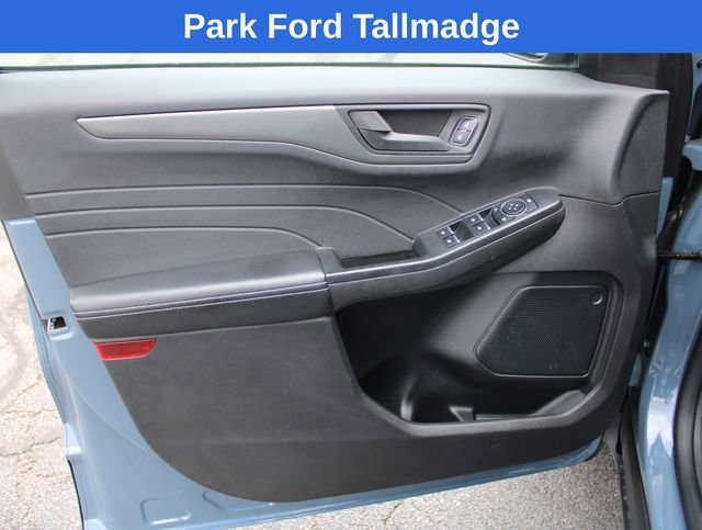 Used 2025 Ford Escape Active w/ Cold Weather Package FWD image 10