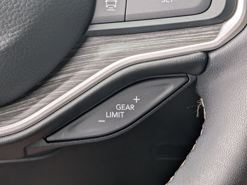 Used 2024 Jeep Wagoneer Series II AWD/4WD image 28