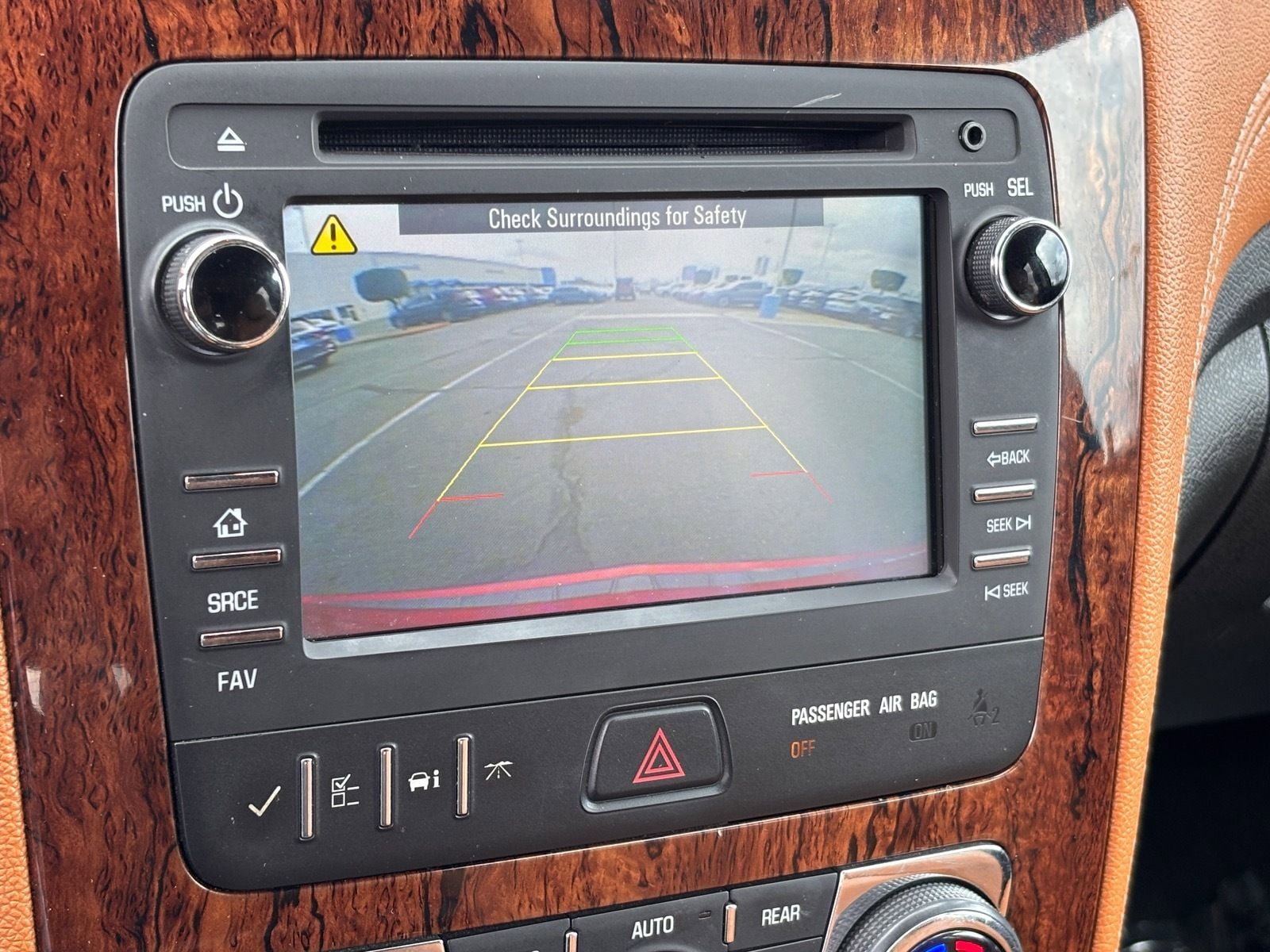 Used 2014 Chevrolet Traverse LT FWD image 29
