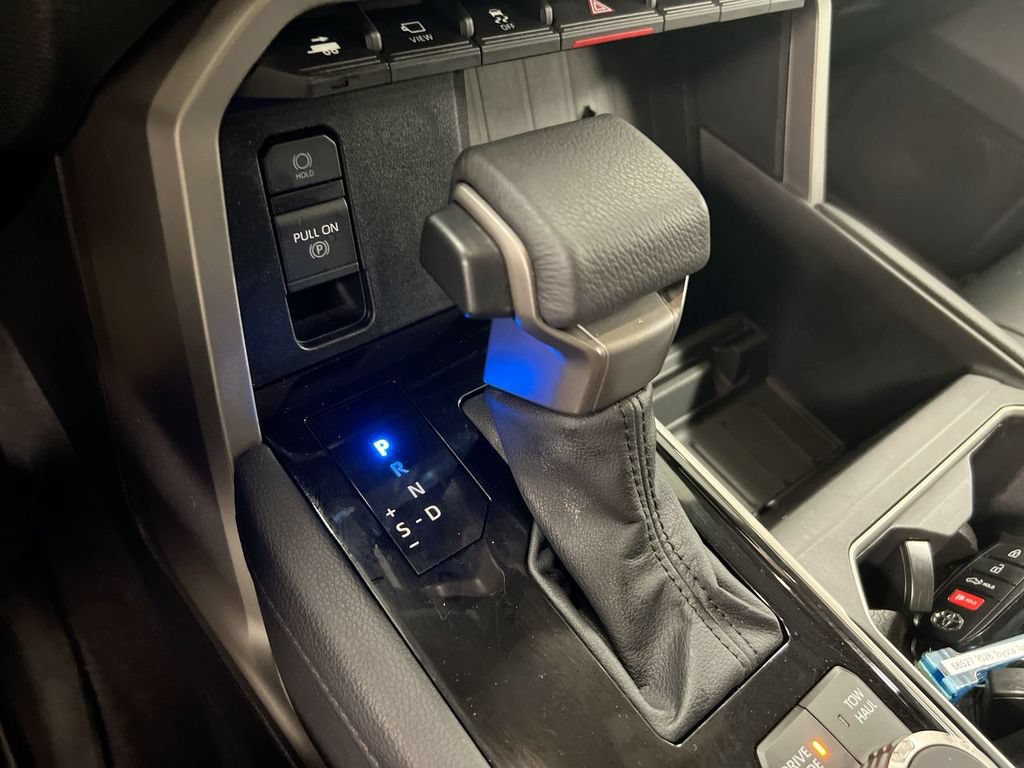 Used 2026 Toyota Tundra Limited AWD/4WD image 18