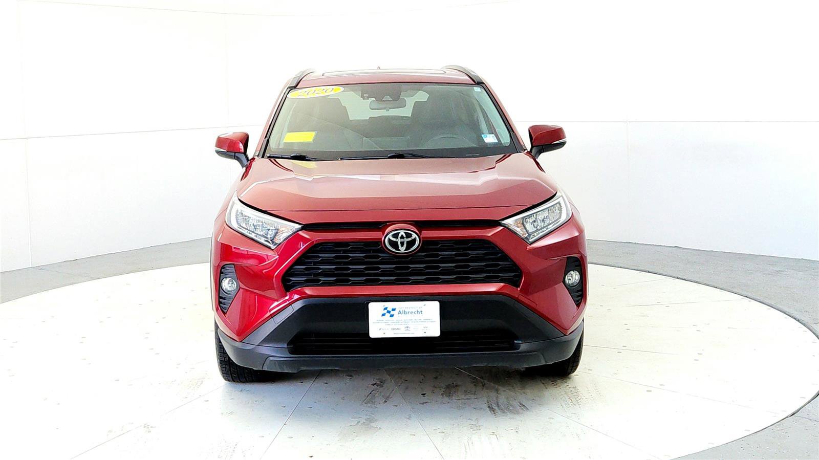 Used 2020 Toyota RAV4 XLE Premium image 8