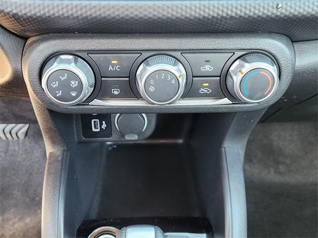 Used 2022 Nissan Kicks S image 18