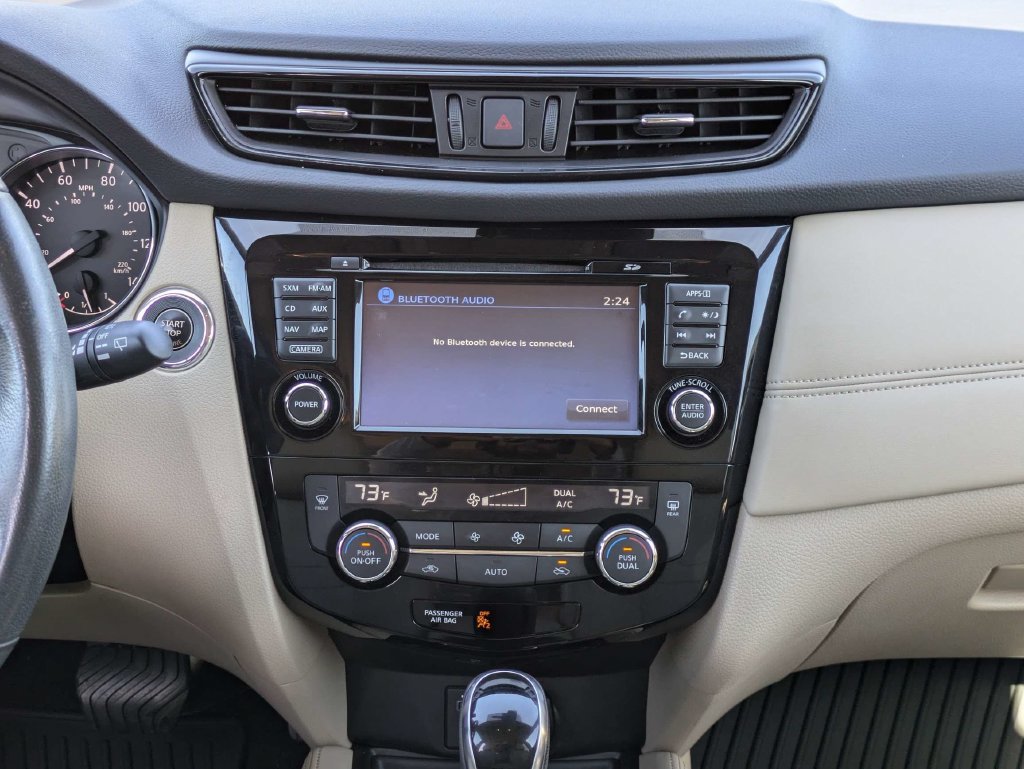 Used 2017 Nissan Rogue SL w/ SL Premium Package FWD image 20