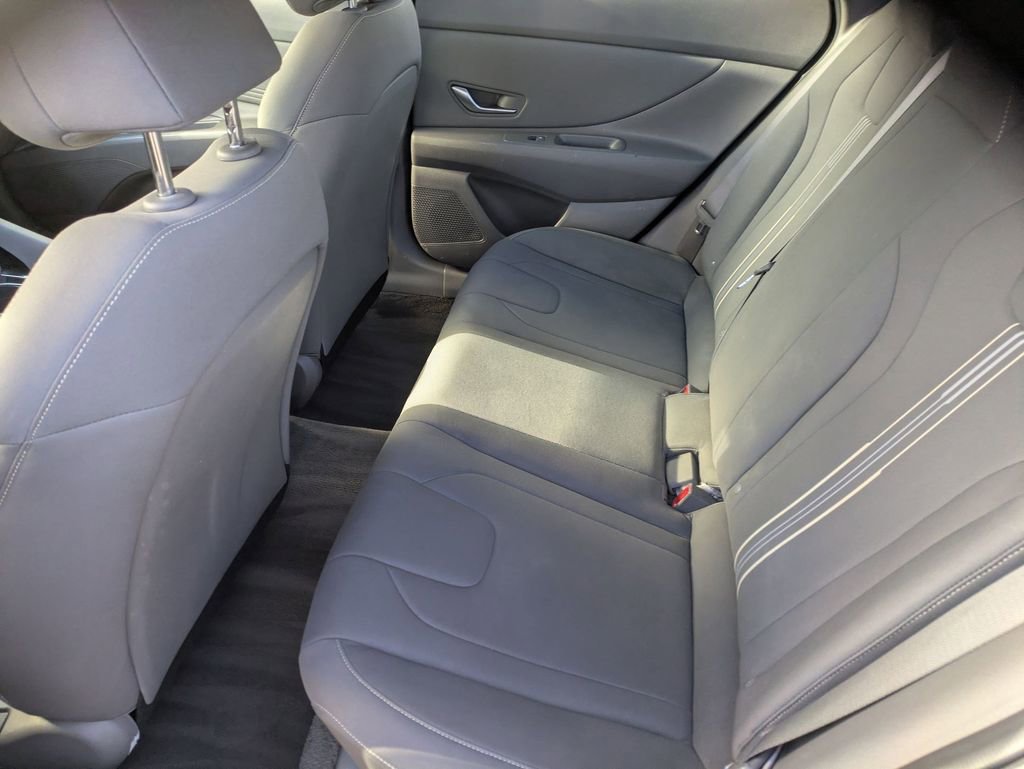 Certified 2023 Hyundai Elantra SEL w/ Convenience Package image 21