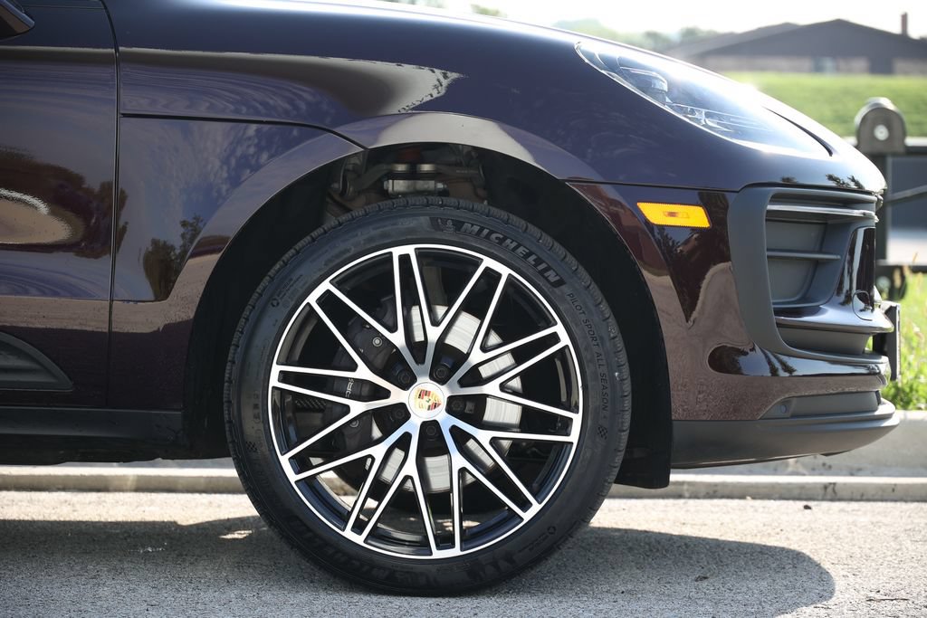 Certified 2026 Porsche Macan AWD/4WD image 23