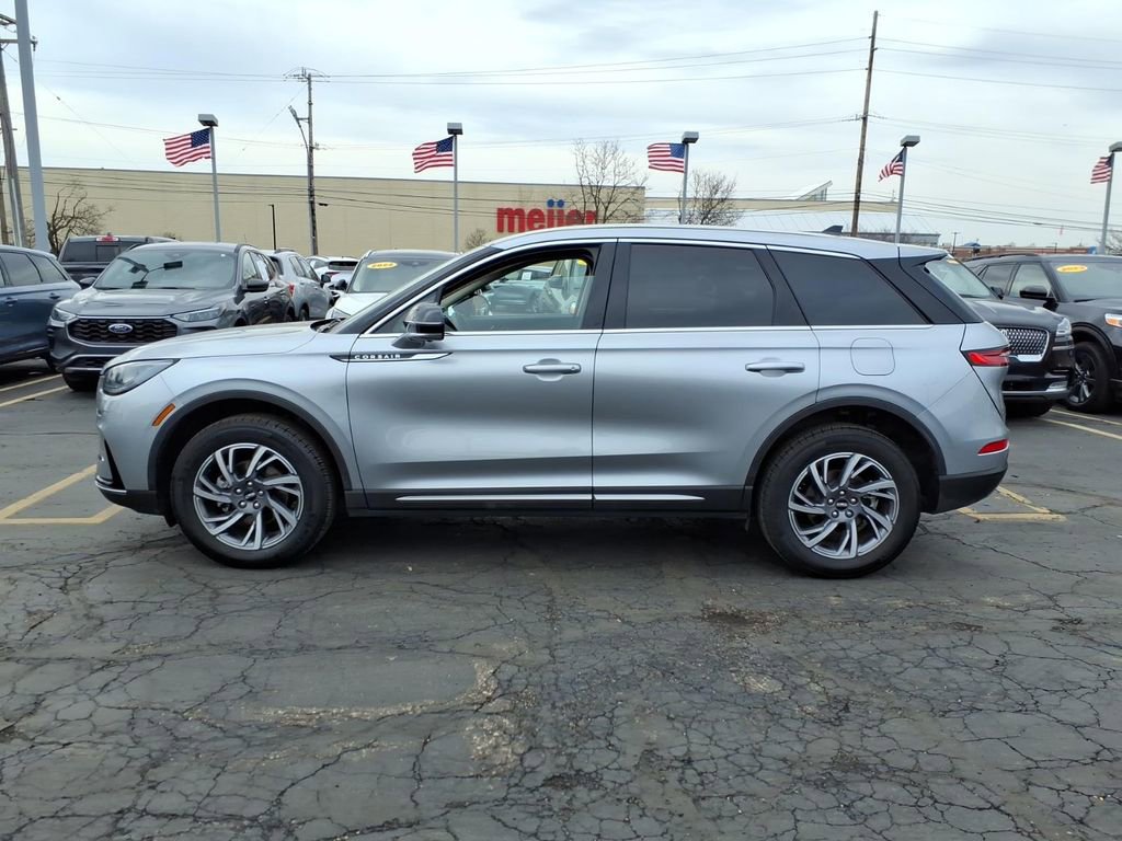 Used 2024 Lincoln Corsair AWD w/ Equipment Group 101A image 4