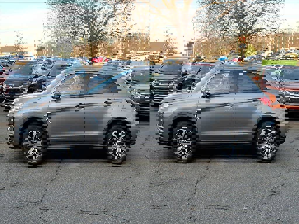 New 2026 Mitsubishi Outlander Sport SE video 2