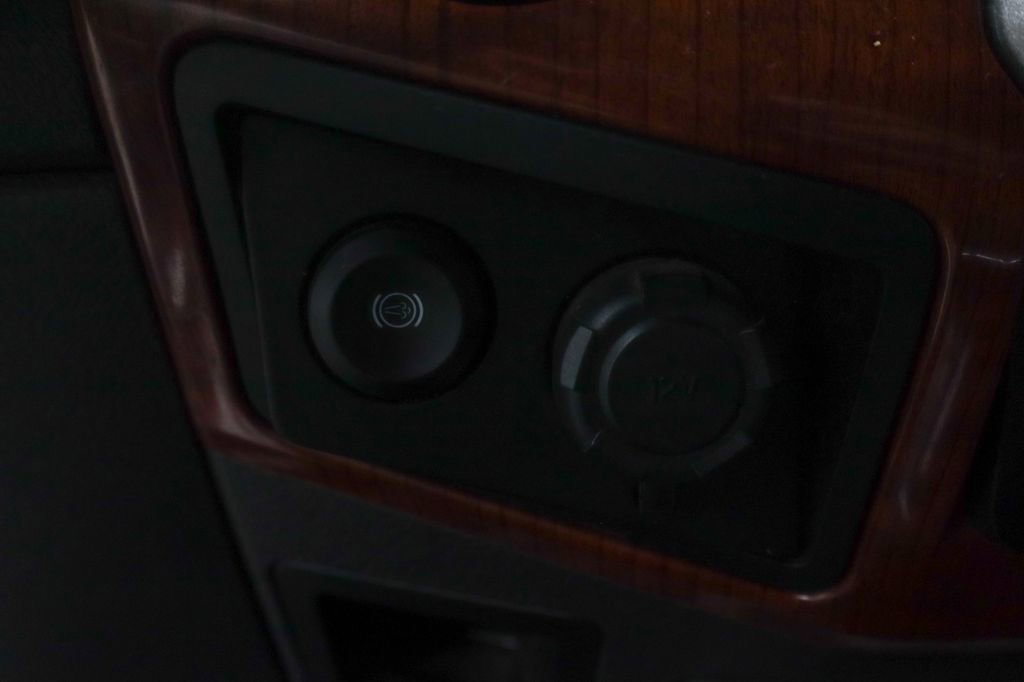 Used 2016 Ford F350 King Ranch w/ King Ranch w/Chrome Package AWD/4WD image 42