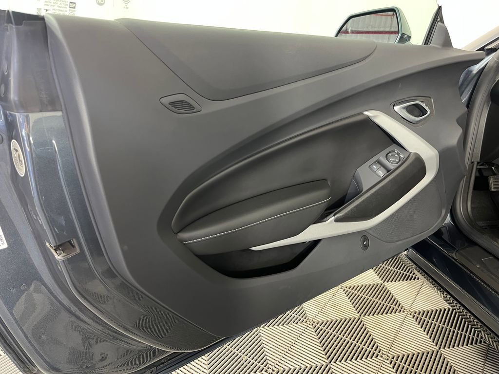 Used 2023 Chevrolet Camaro SS RWD image 10