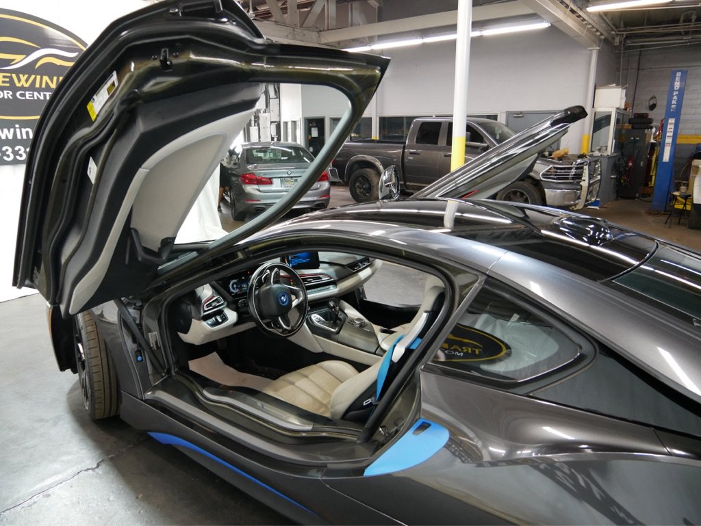 Used 2015 BMW i8 AWD/4WD image 17