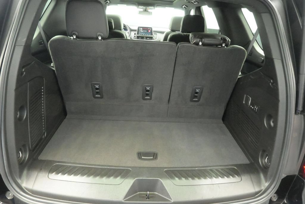 Used 2022 GMC Yukon SLT AWD/4WD image 16