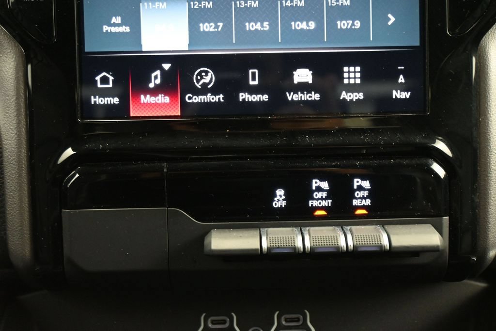 Used 2026 RAM 1500 Laramie w/ Sport Appearance Package AWD/4WD image 20