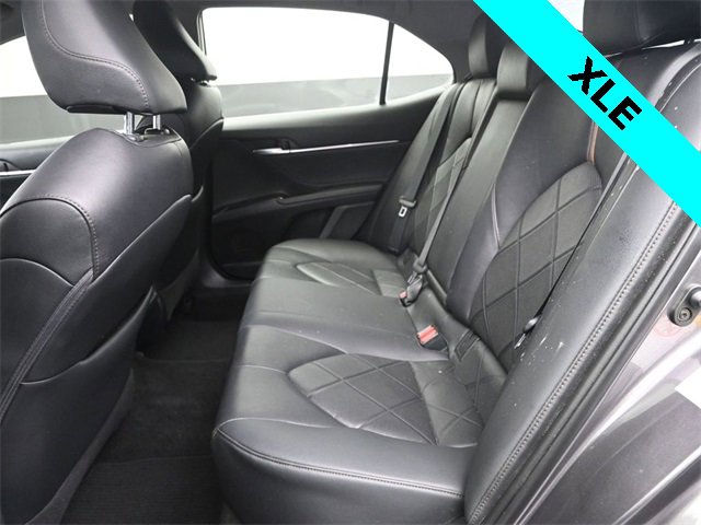 Used 2018 Toyota Camry XLE image 12