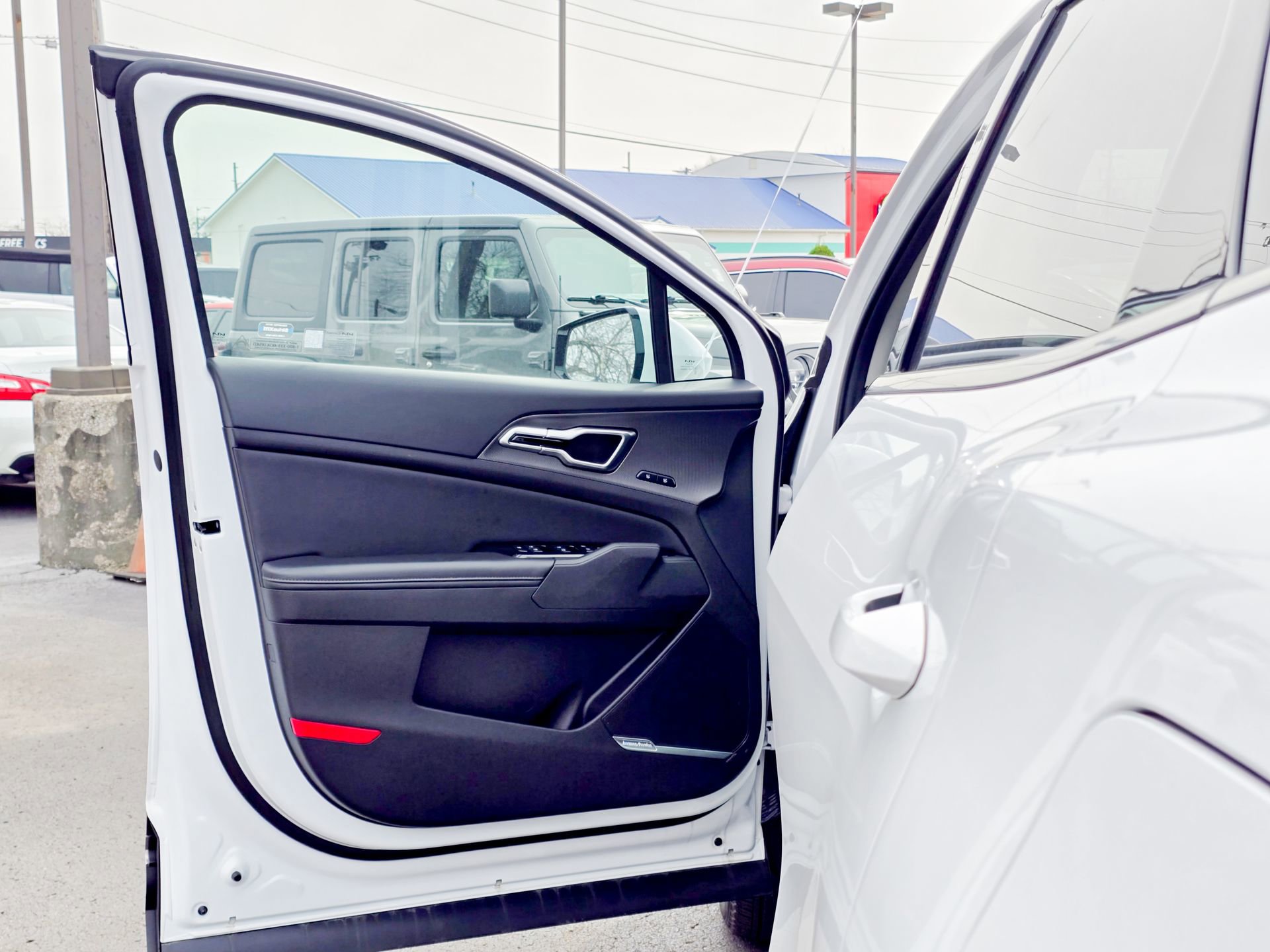 Used 2024 Kia Sportage SX image 26