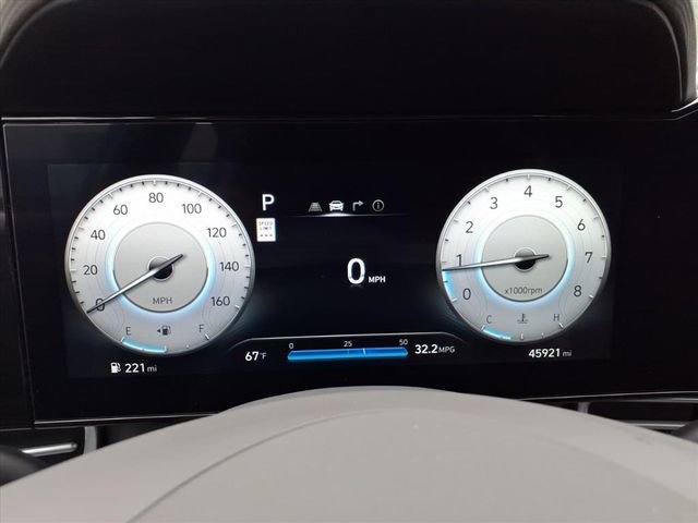 Used 2025 Hyundai Elantra SEL image 23