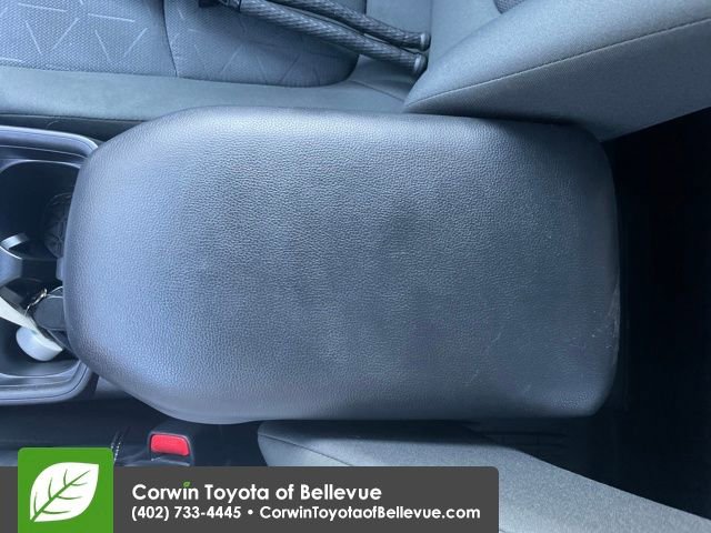 Used 2021 Toyota RAV4 XLE w/ Convenience Package image 16