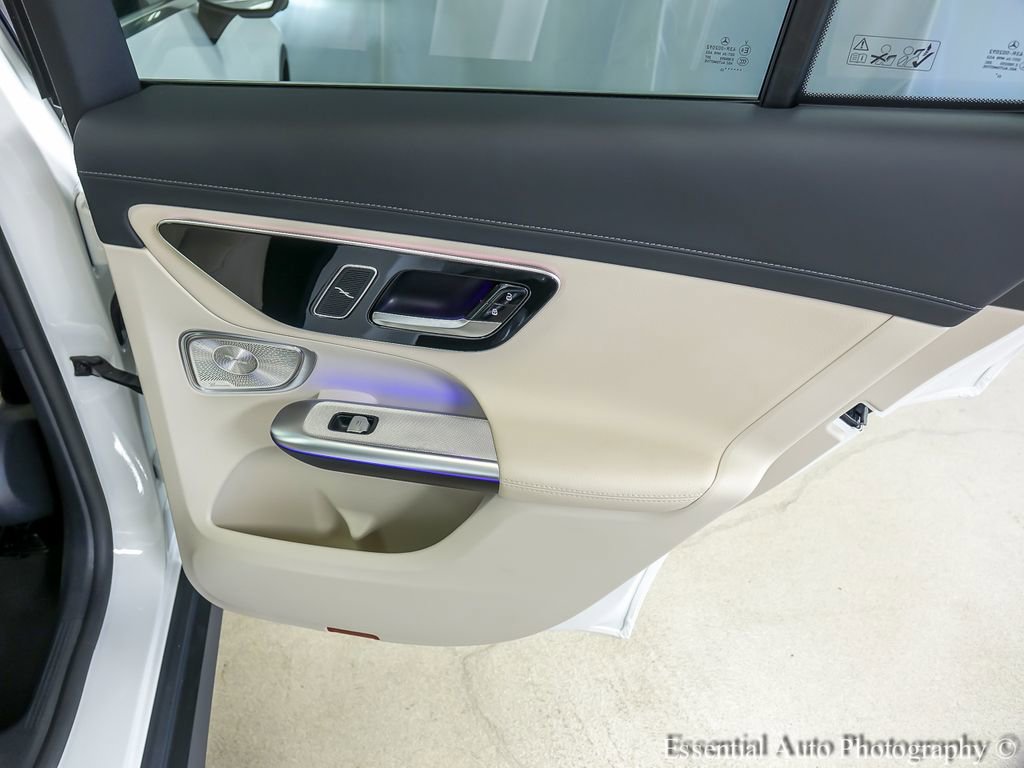 Used 2023 Mercedes-Benz GLC 300 4MATIC w/ Exclusive Trim Package image 24