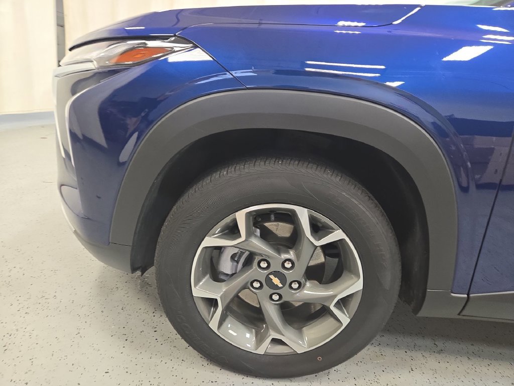 Certified 2024 Chevrolet Trax LT w/ Driver Confidence Package FWD image 41